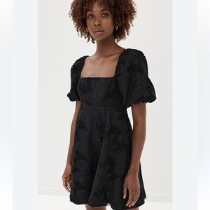 EUC xs lace hill house mini Matilda